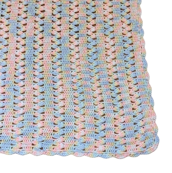 HANDMADE hand knit crochet pastel baby blanket 36.5”x35.5” - Picture 4 of 7